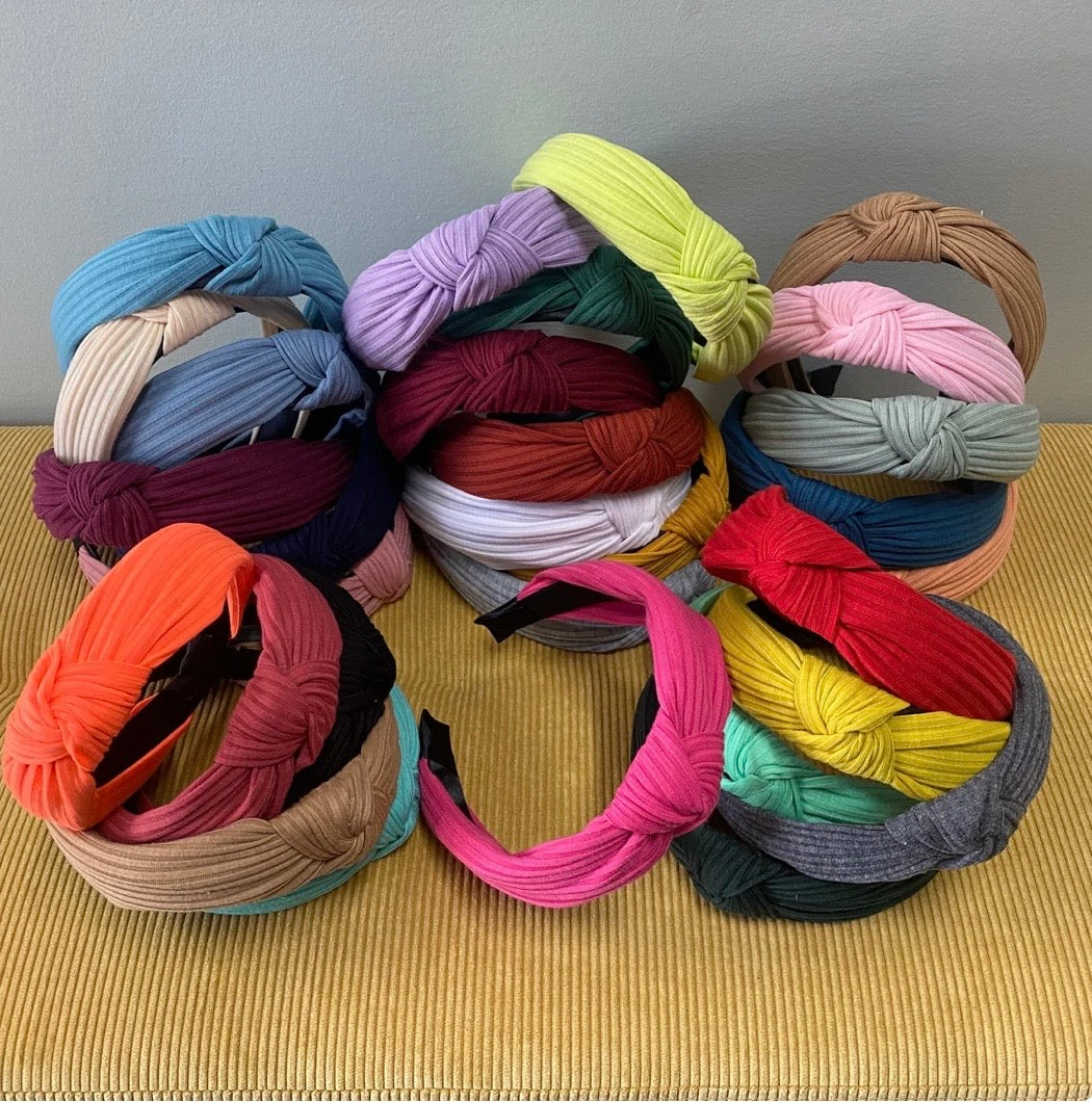 Cozy Girl Ribbed Headband.