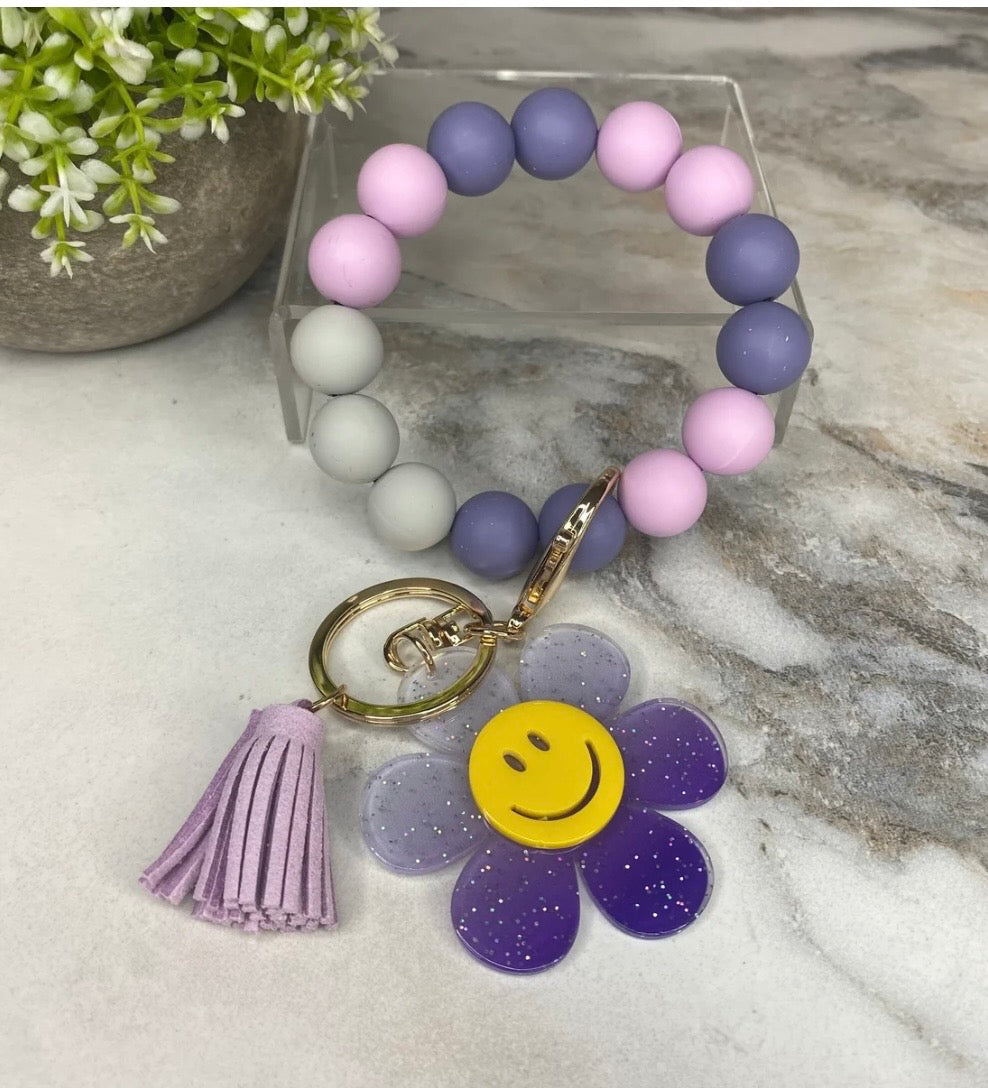 Pretty in Pink Daisy Wristlet